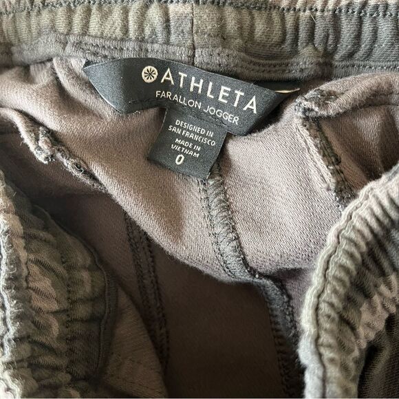 Athleta Camo Farallon‎ Jogger Pants Green Pull On Pockets size 0 - Picture 13 of 14